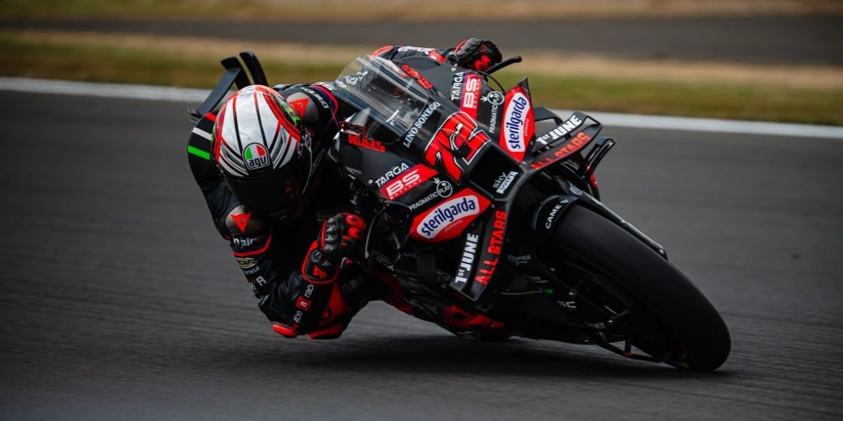 Bezzecchi in azione a Silverstone, gara dove ha trovato la prima vittoria con la casa di Noale
