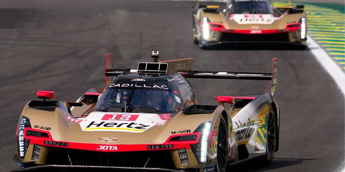 Le due Cadillac davanti a tutti