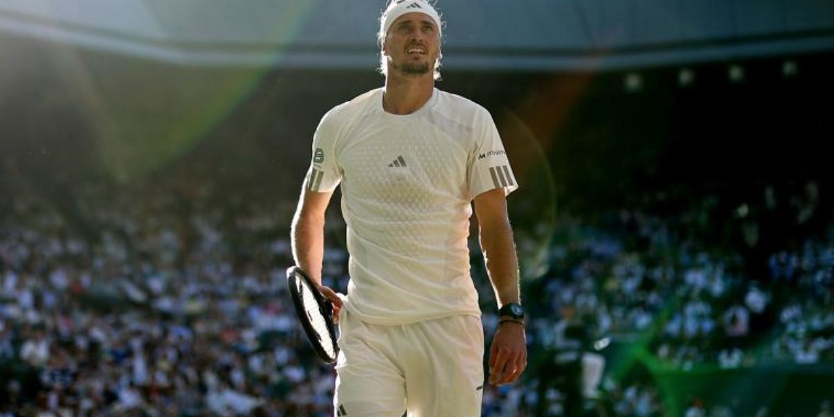 Sascha Zverev in azione a Wimbledon