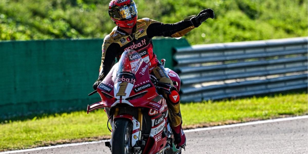 Bulega festeggia dopo il suo titolo vinto